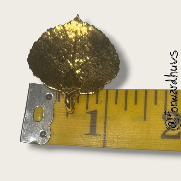 Bundle Sale 3 for $15 | Gold Plated Cast Leaf Pendant NO Chain - Picture 8 of 9